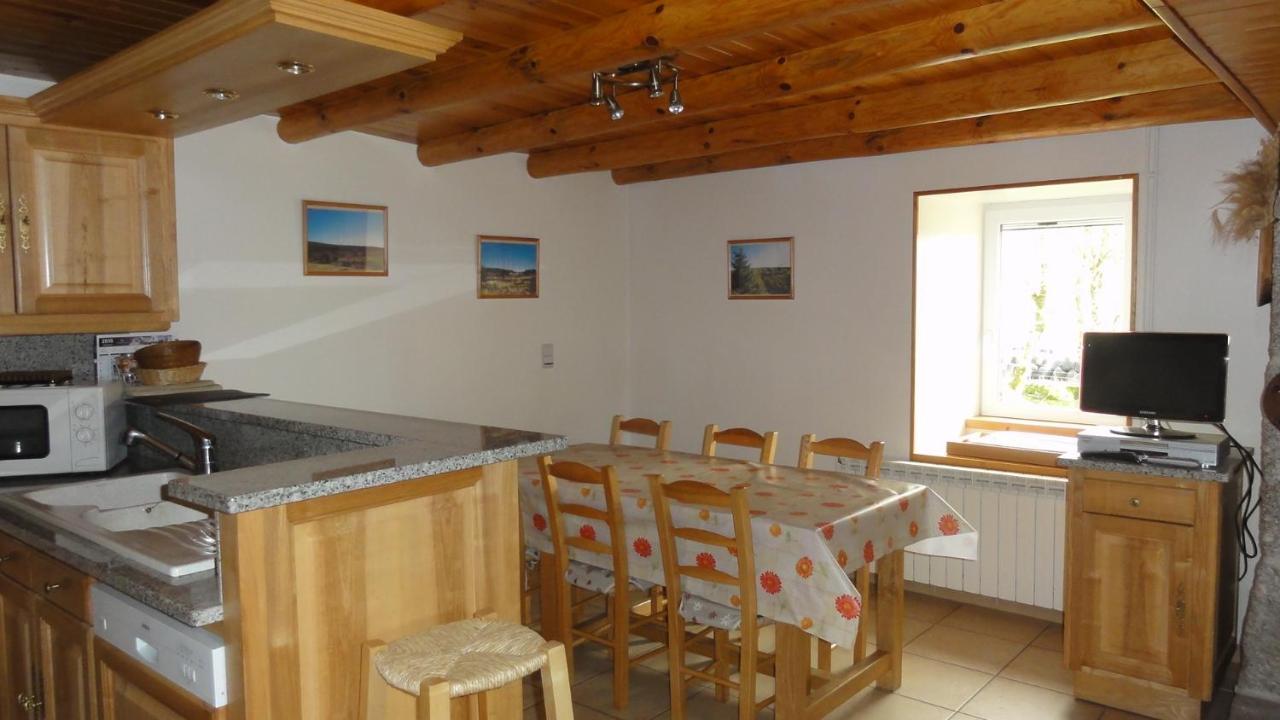 Gite Les Ducs Mialanes Exterior foto