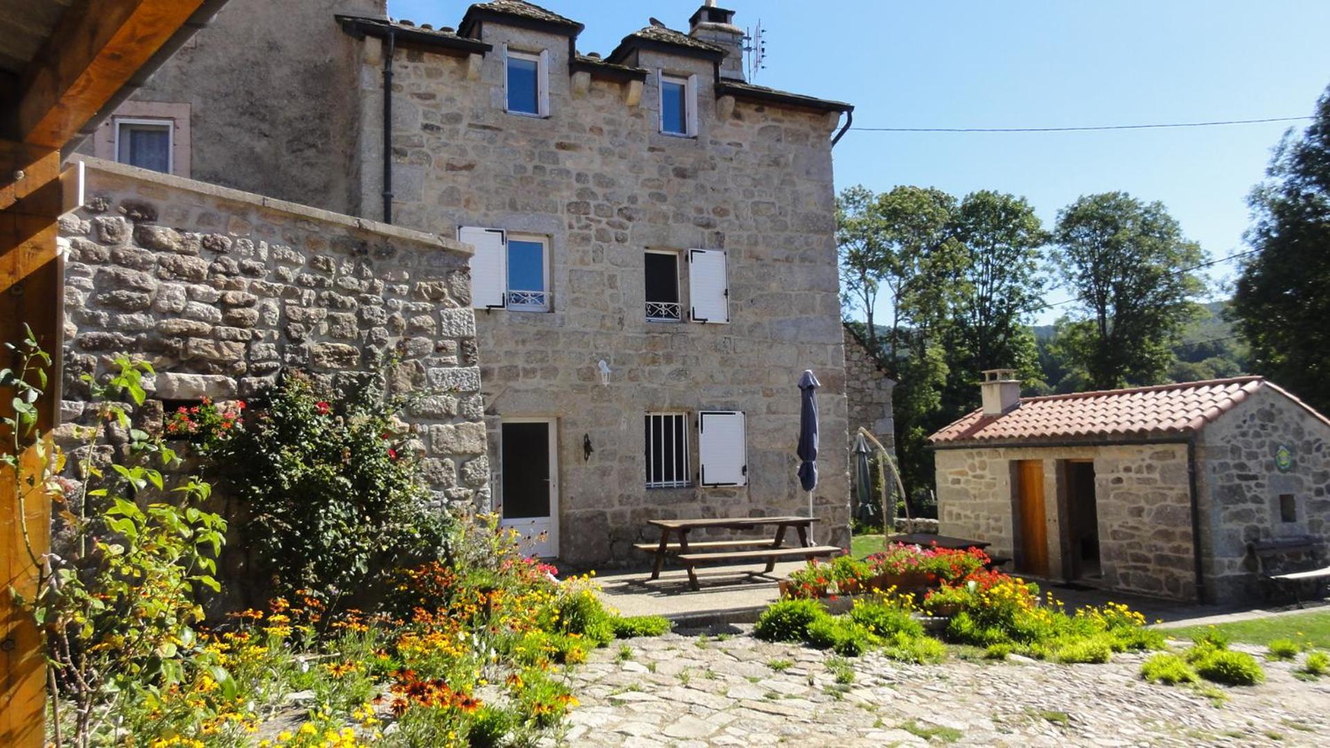 Gite Les Ducs Mialanes Exterior foto